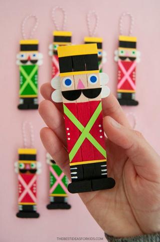 Nut Cracker